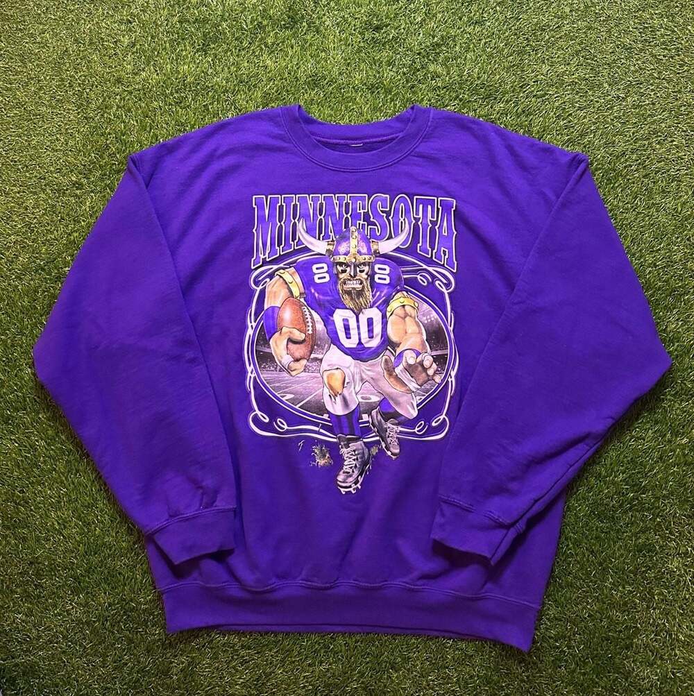 Vintage 1990s JerZees Minnesota Vikings Purple Sweatshirt